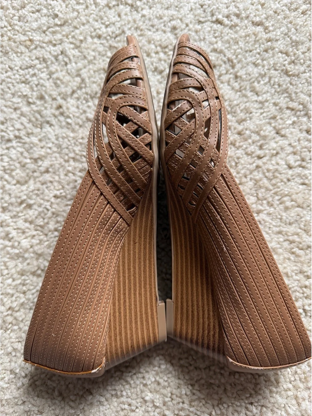 8.5 peep toe Dana Buchman wedges